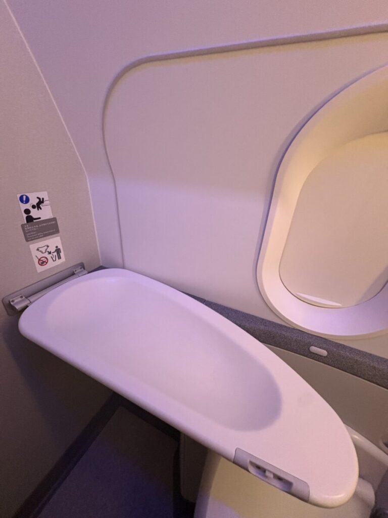 エアジャパン おむつ替え